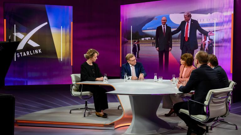 Von links: Mareike Müller, Johann Wadephul, Maybrit Illner, Peter R. Neumann, Ralf Stegner