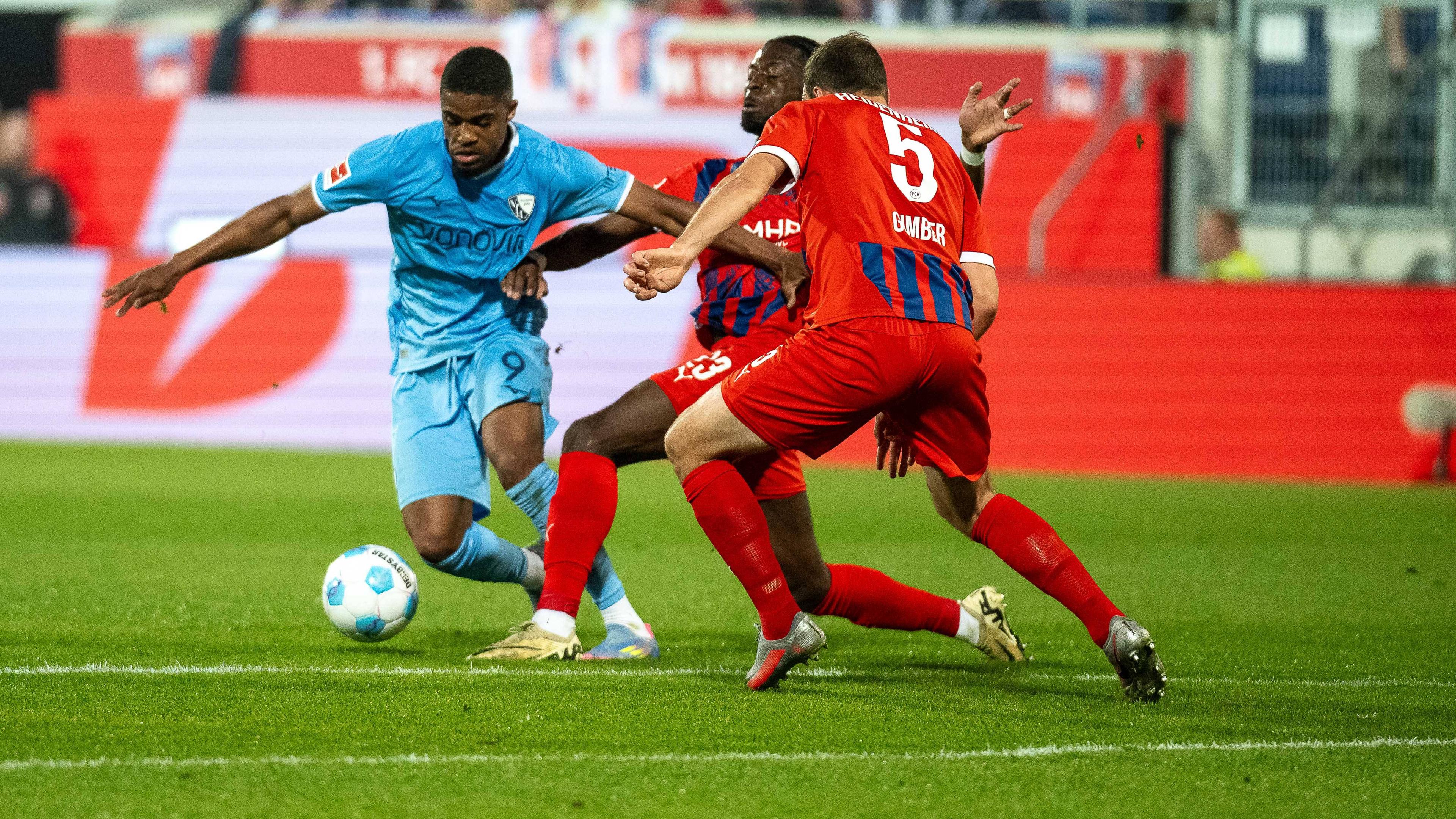 Myron Boadu (VfL Bochum, 09), Sirlord Conteh (FC Heidenheim, 31), Benedikt Gimber (FC Heidenheim, 05).