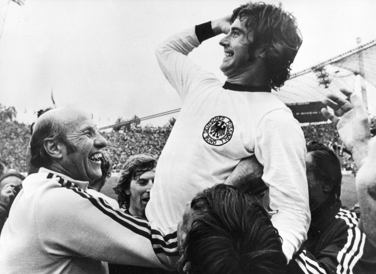 Gerd Müller nach dem WM-Titelgewinn 1974