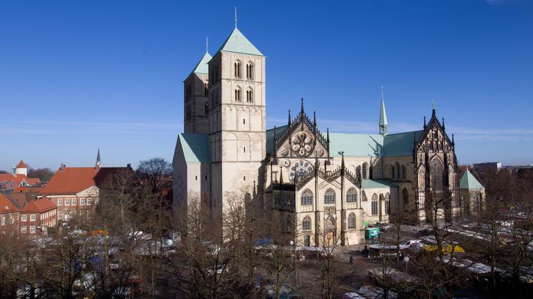 blick auf den dom st. paulus am 06.02.2013 in muenster