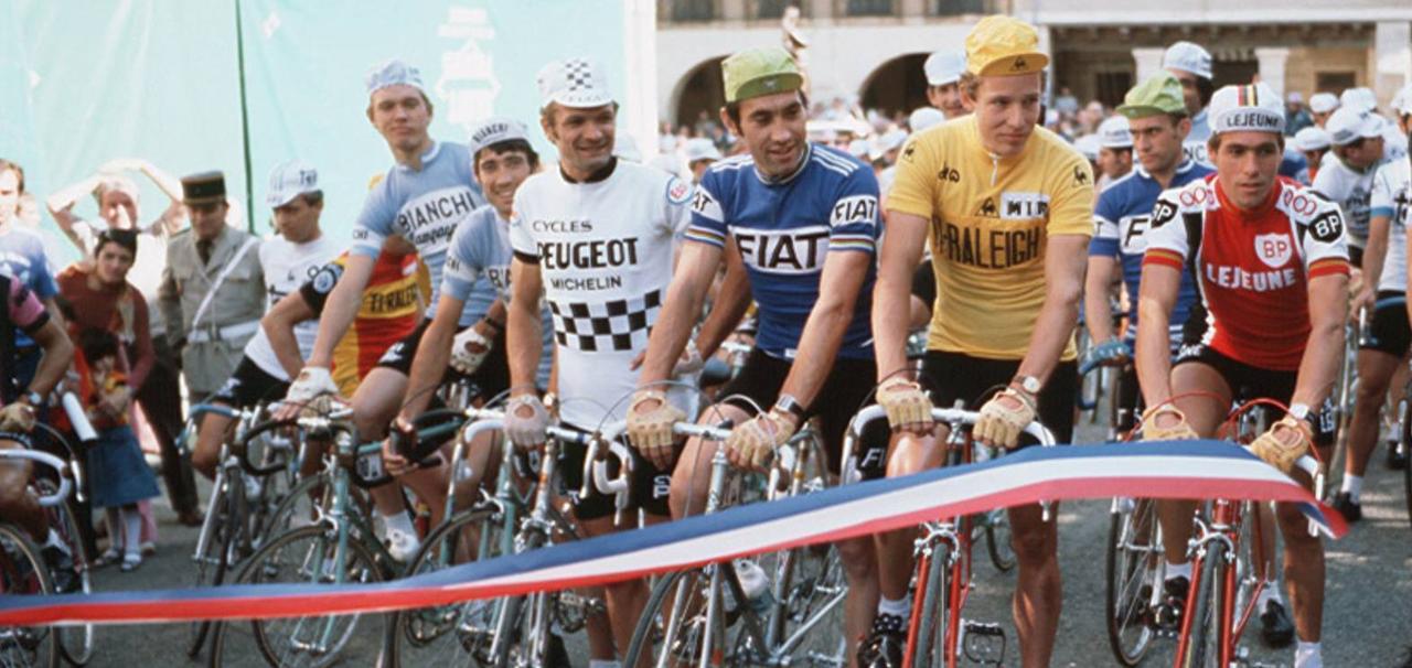 Teilnehmer der Tour de France 1977 mit unter anderem Dietrich Thurau im gelben Trikot.