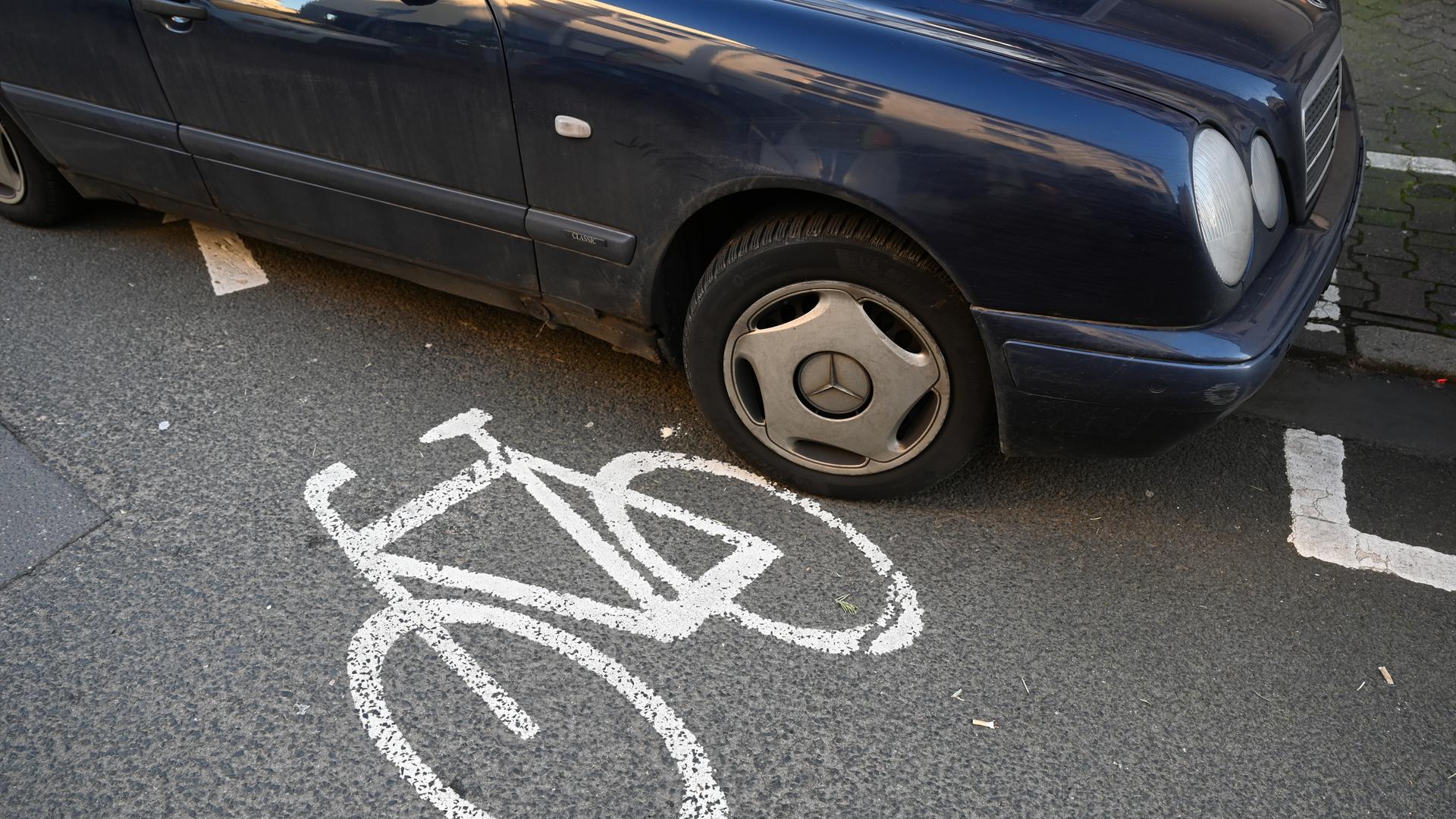 falschparker auf fahrradspur