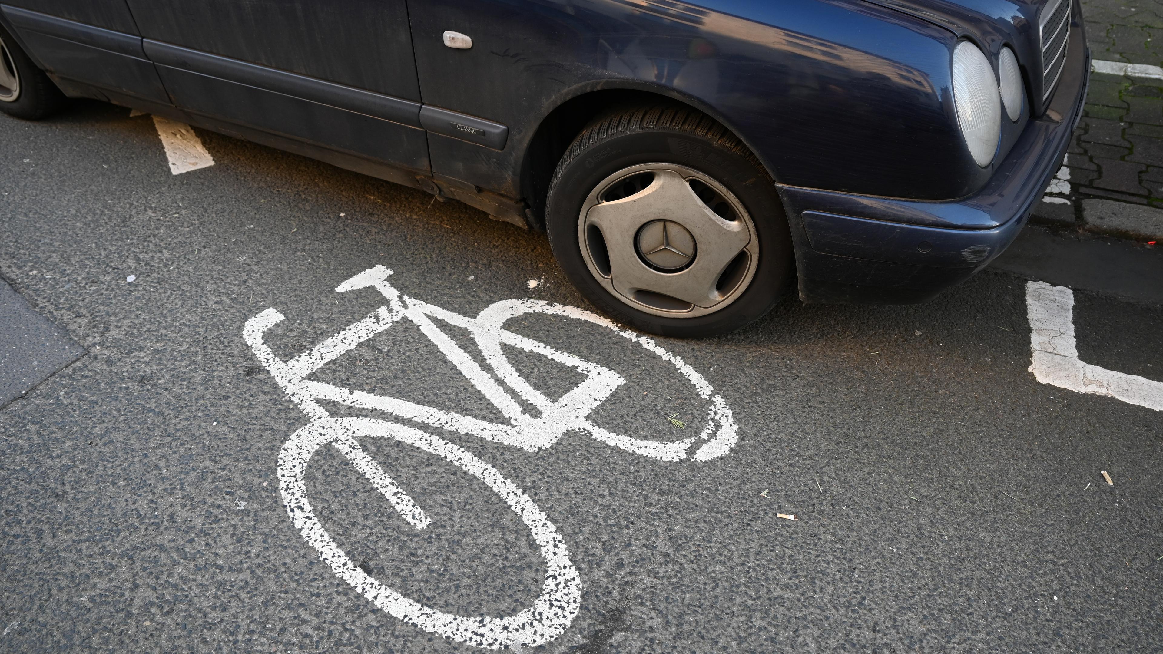 falschparker auf fahrradspur