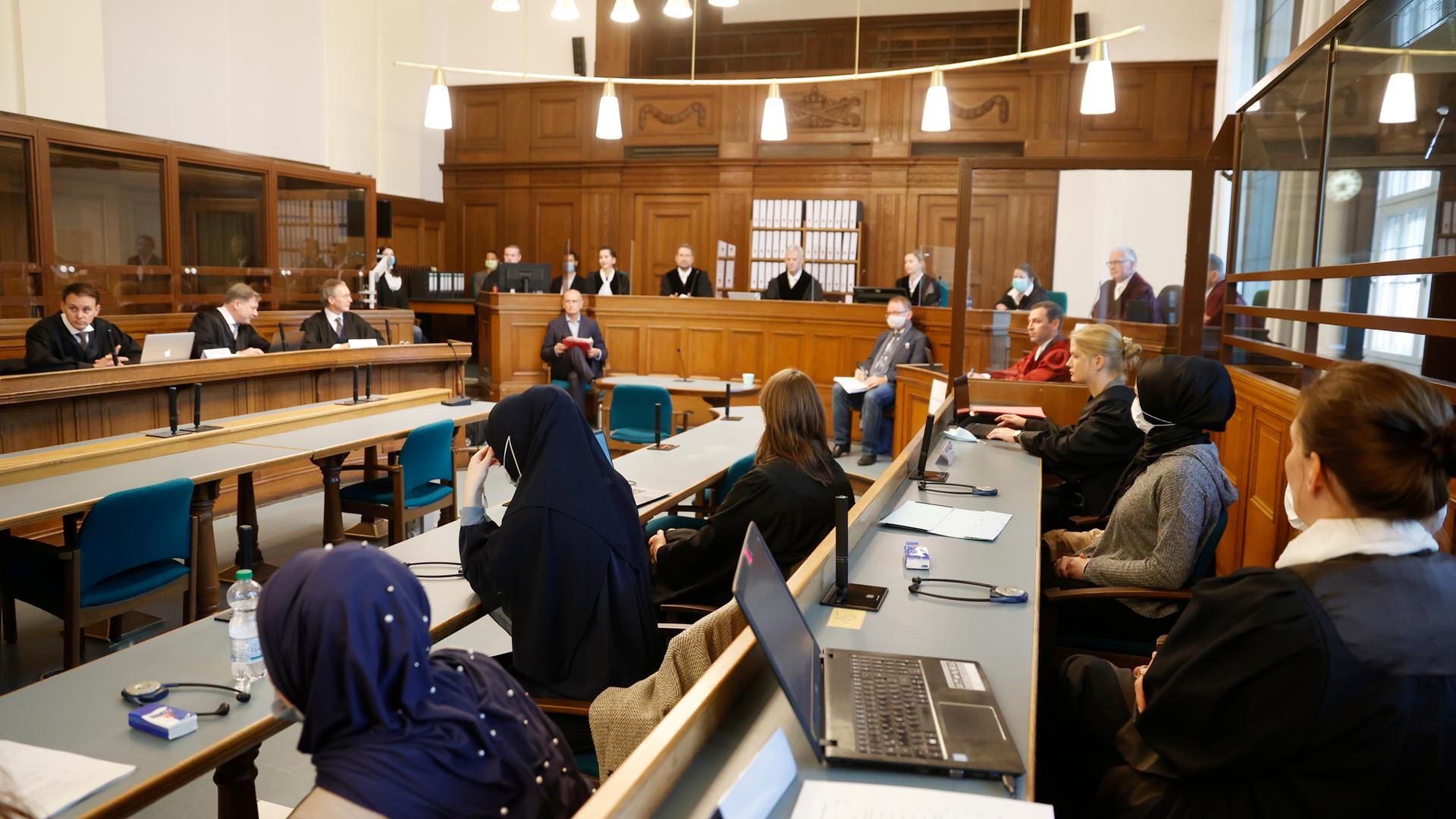 Prozessauftakt um Mord im Tiergarten vor dem Kammergericht in Moabit, Berlin, 07.10.2020