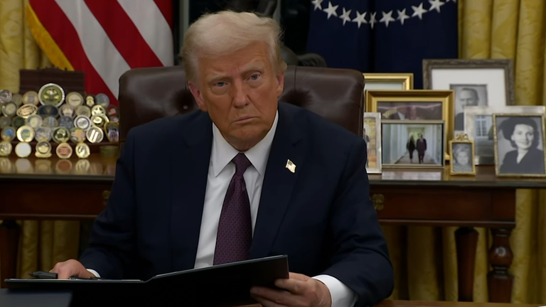 Trump löst Wahlversprechen am ersten Tag ein