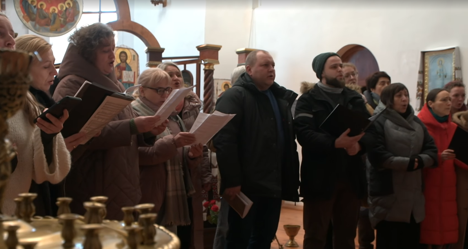 Singen gegen den Krieg - Chro in Charkiw