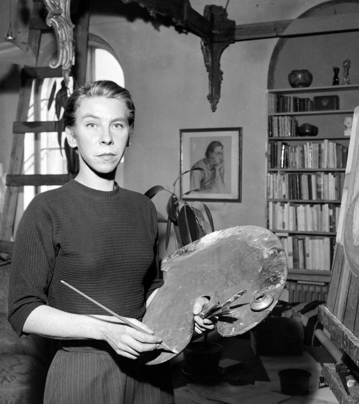 Moomin-Bücher für Kinder. Archivbilder der schwedischsprachigen finnischen Schriftstellerin, Malerin, Illustratorin und Comiczeichnerin Tove Jansson (1914–2001). Abbildung: Tove Jansson im Jahr 1956. 