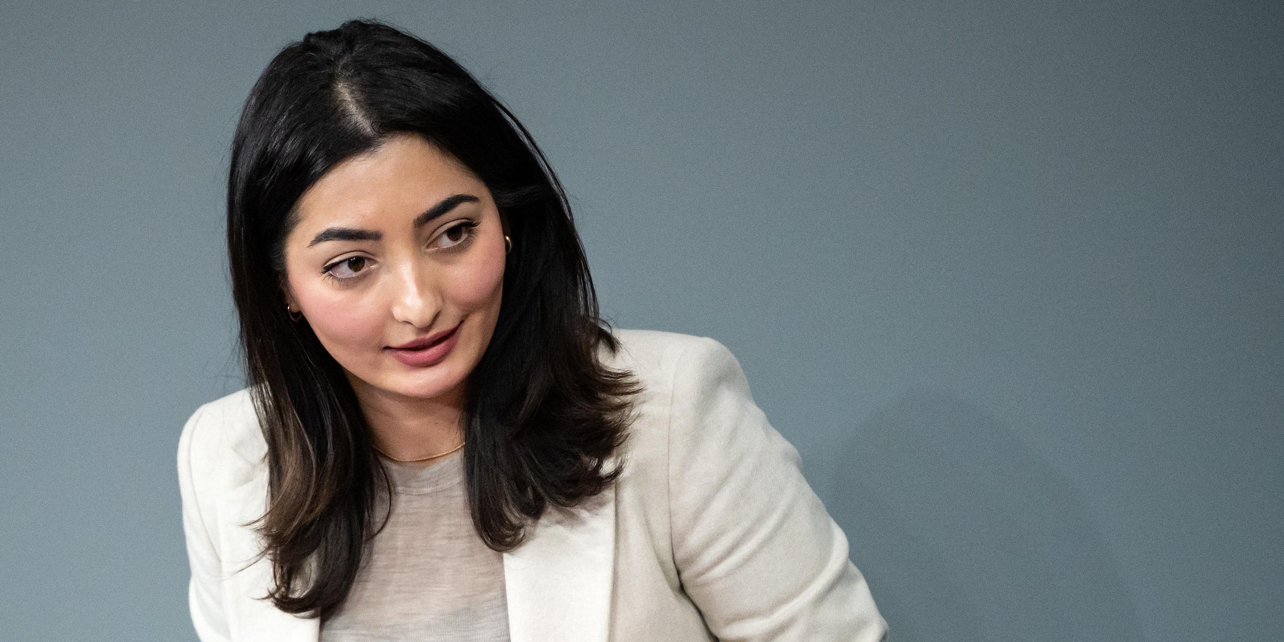 Integrationsbeauftragte Reem Alabali-Radovan spricht im Bundestag, 13.01.2021, Berlin.