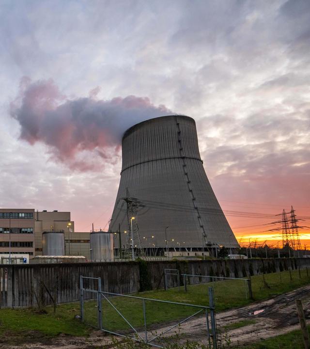 Das Kernkraftwerk Emsland. Vor 62 Jahren nahm das erste Atomkraftwerk in Deutschland seinen kommerziellen Betrieb auf. Am 15. April soll aber endgültig Schluss sein mit der nuklearen Stromerzeugung, auch beim Kernkraftwerk Emsland.