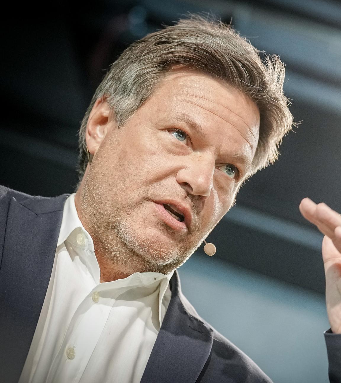 05.05.23, Berlin, Deutschland: Habeck auf der Grünen-Konferenz "Grüne Wärme für alle"