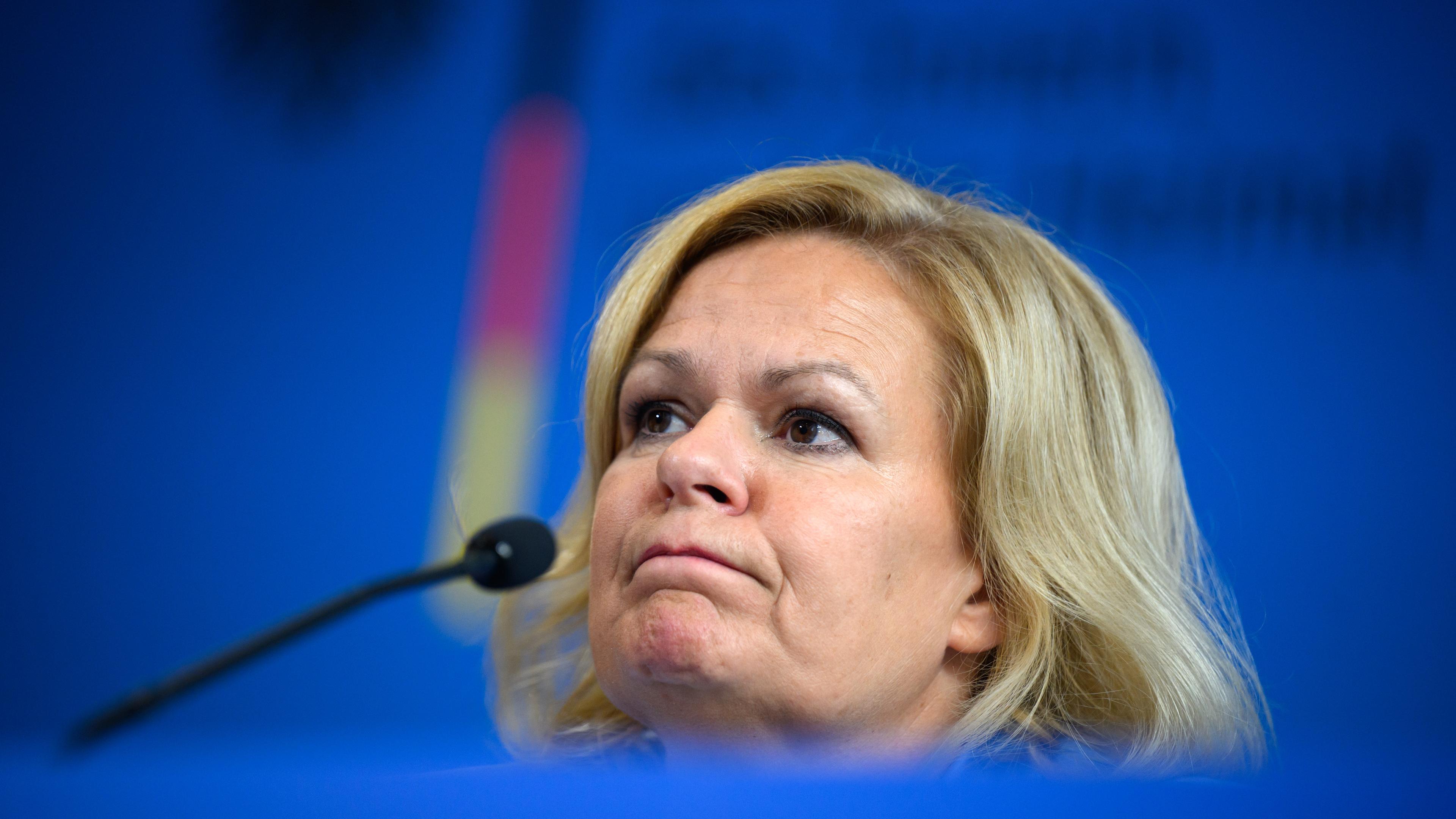Bundesinnenministerin Nancy Faeser gibt eine Pressekonferenz zur Kooperation von Polizeibehörden