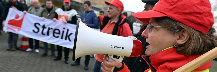 Potsdam, 20.04.2023: Gewerkschaften streiken zu weiteren Tarifverhandlungen.