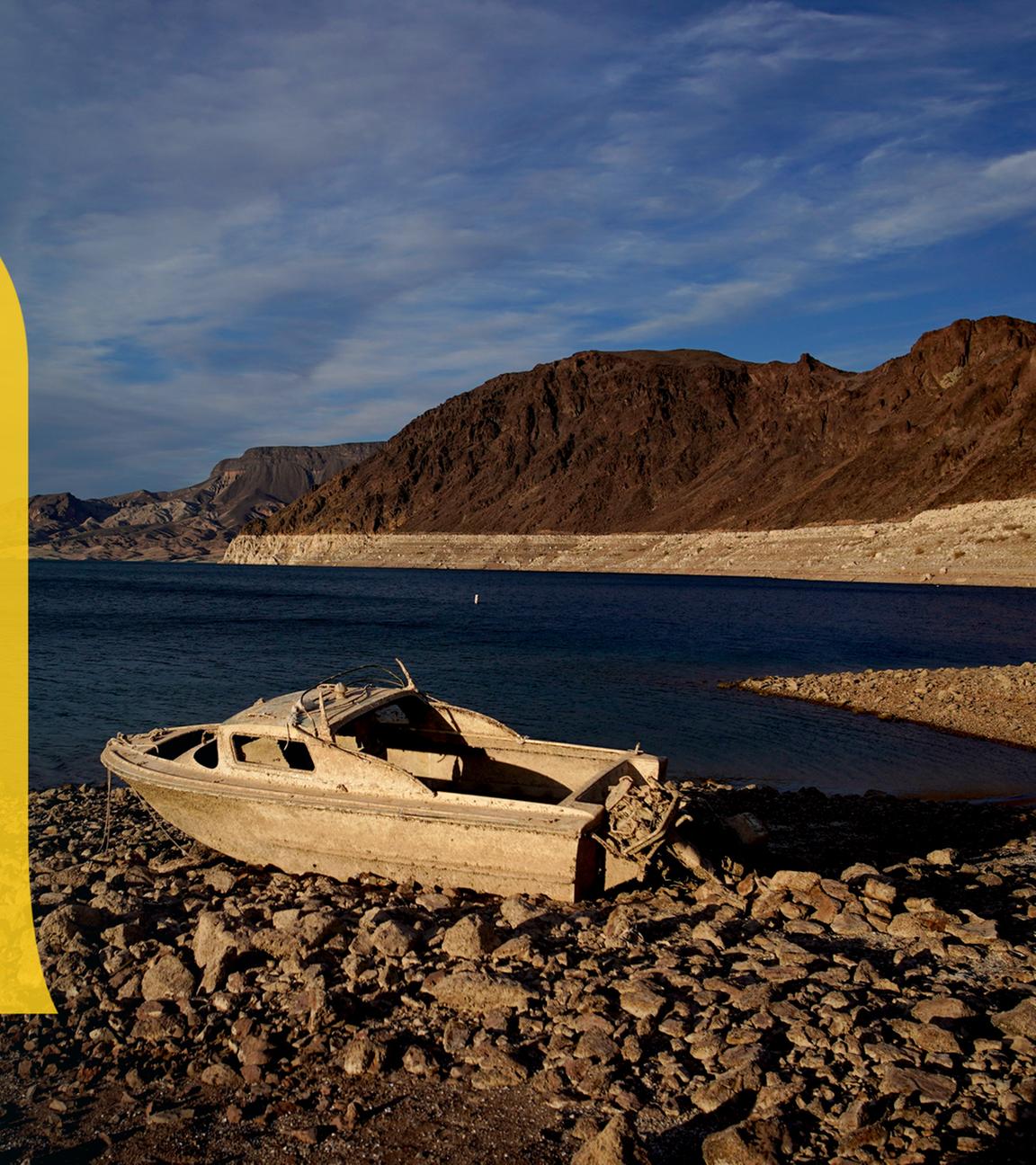 ausgetrocknete LAndschaft und Boot