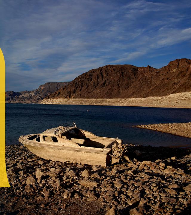 ausgetrocknete LAndschaft und Boot