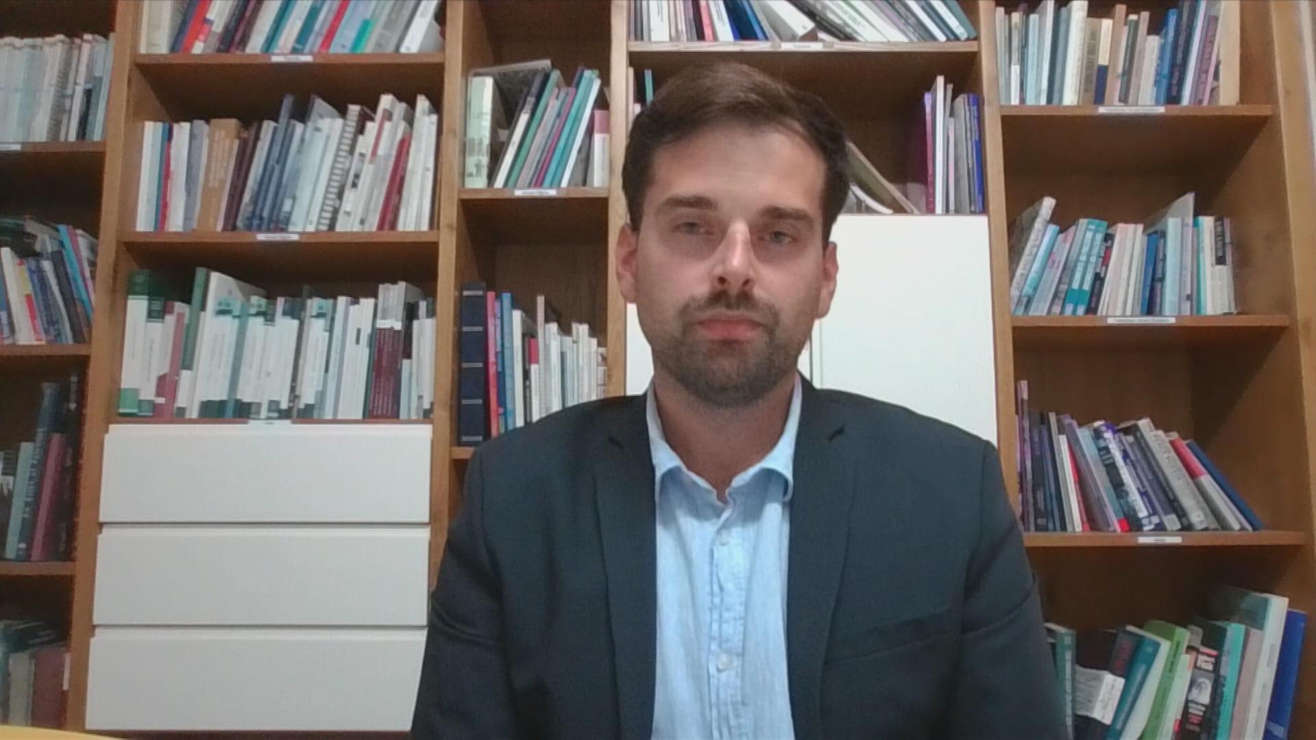 Steven Höfner, Leiter Konrad Adenauer Stiftung Ramallah im Gespräch mit Antje Pieper im ZDFspezial