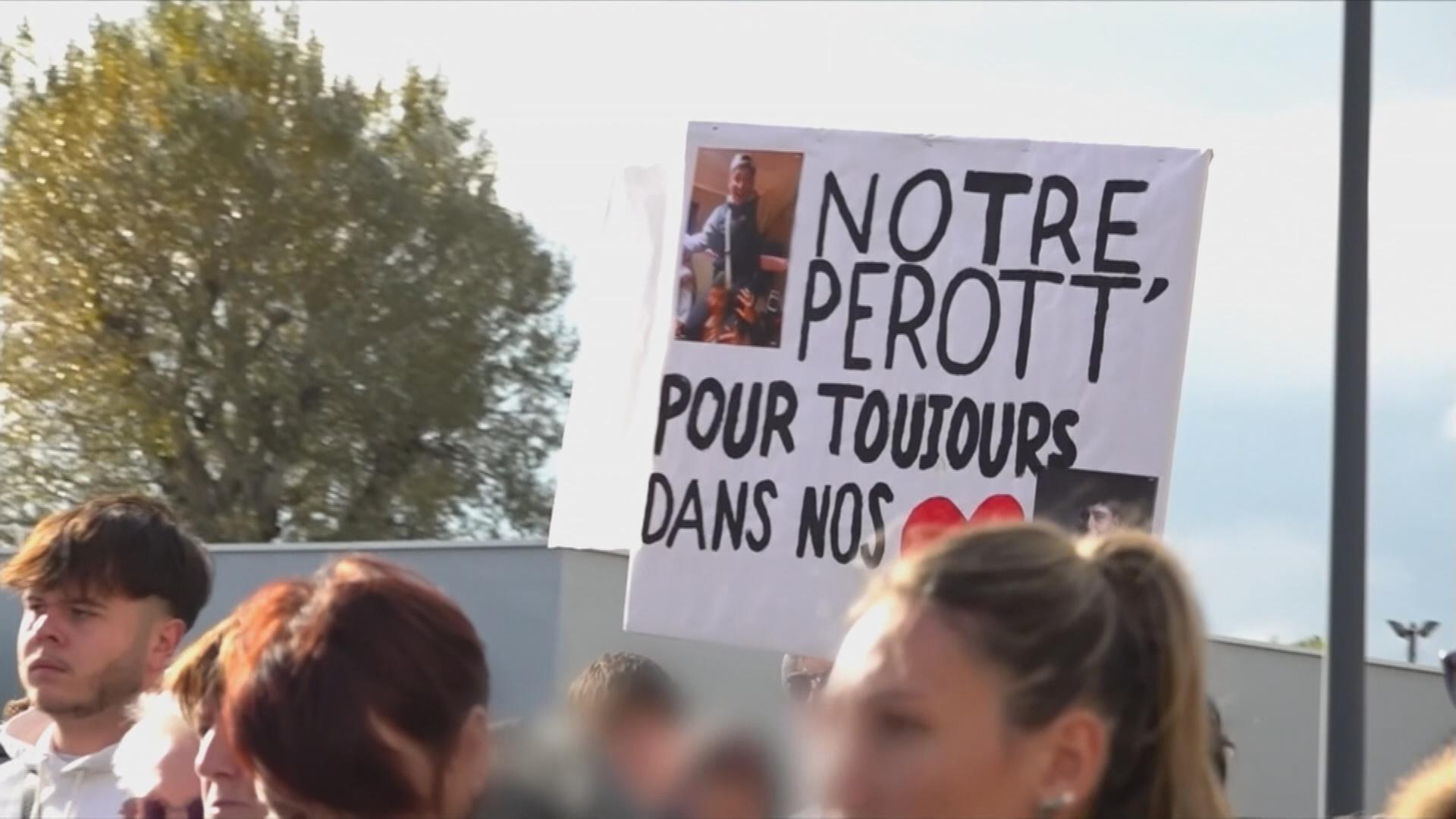 Frankreich: 16-Jähriger bei Dorffest ermordet