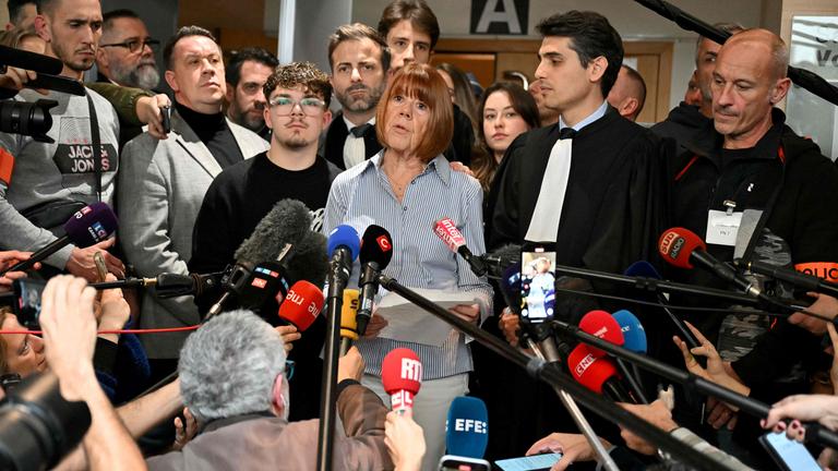 TOPSHOT-FRANCE-JUSTICE-TRIAL-ASSAULT-WOMEN