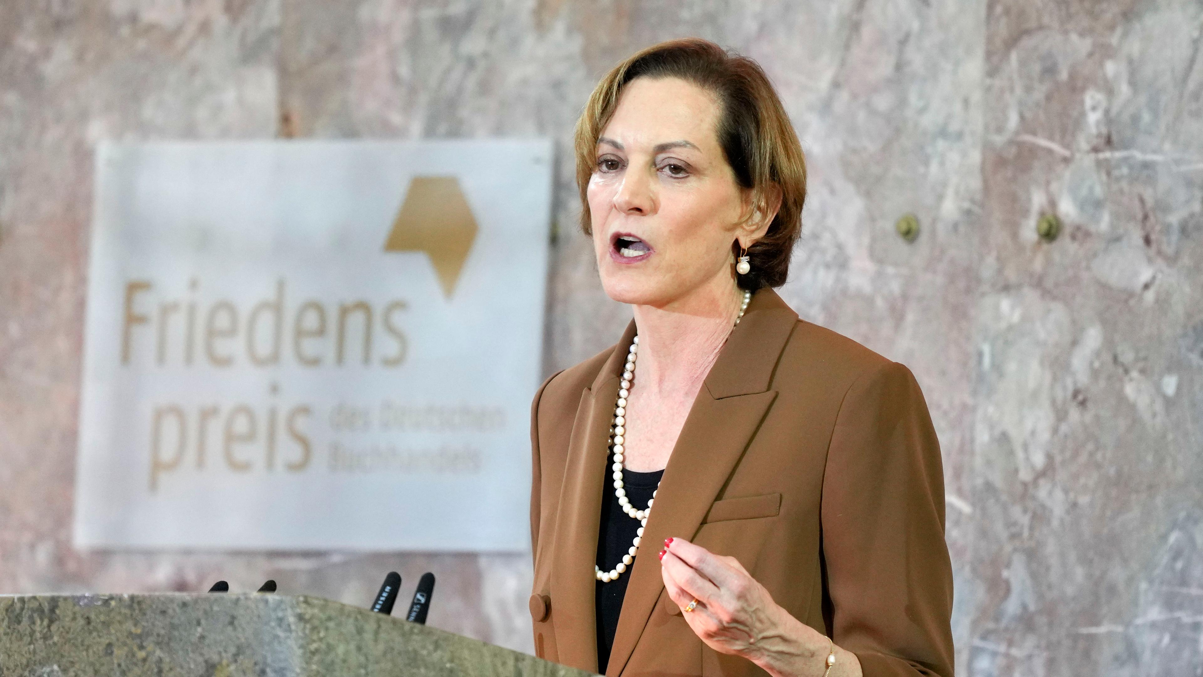 American journalist and historian Anne Applebaum delivers a speech after she was awarded the Peace Prize of the German Publishers and Booksellers Association during a ceremony at the St. Paul's Church in Frankfurt