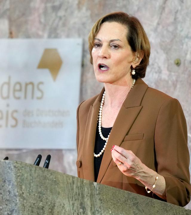 American journalist and historian Anne Applebaum delivers a speech after she was awarded the Peace Prize of the German Publishers and Booksellers Association during a ceremony at the St. Paul's Church in Frankfurt