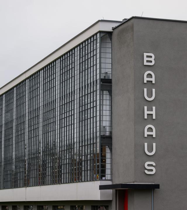 Jubiläumsprogramm ·Bauhaus Dessau 100·