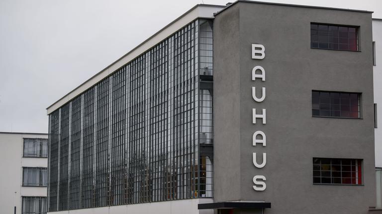 Jubiläumsprogramm ·Bauhaus Dessau 100·