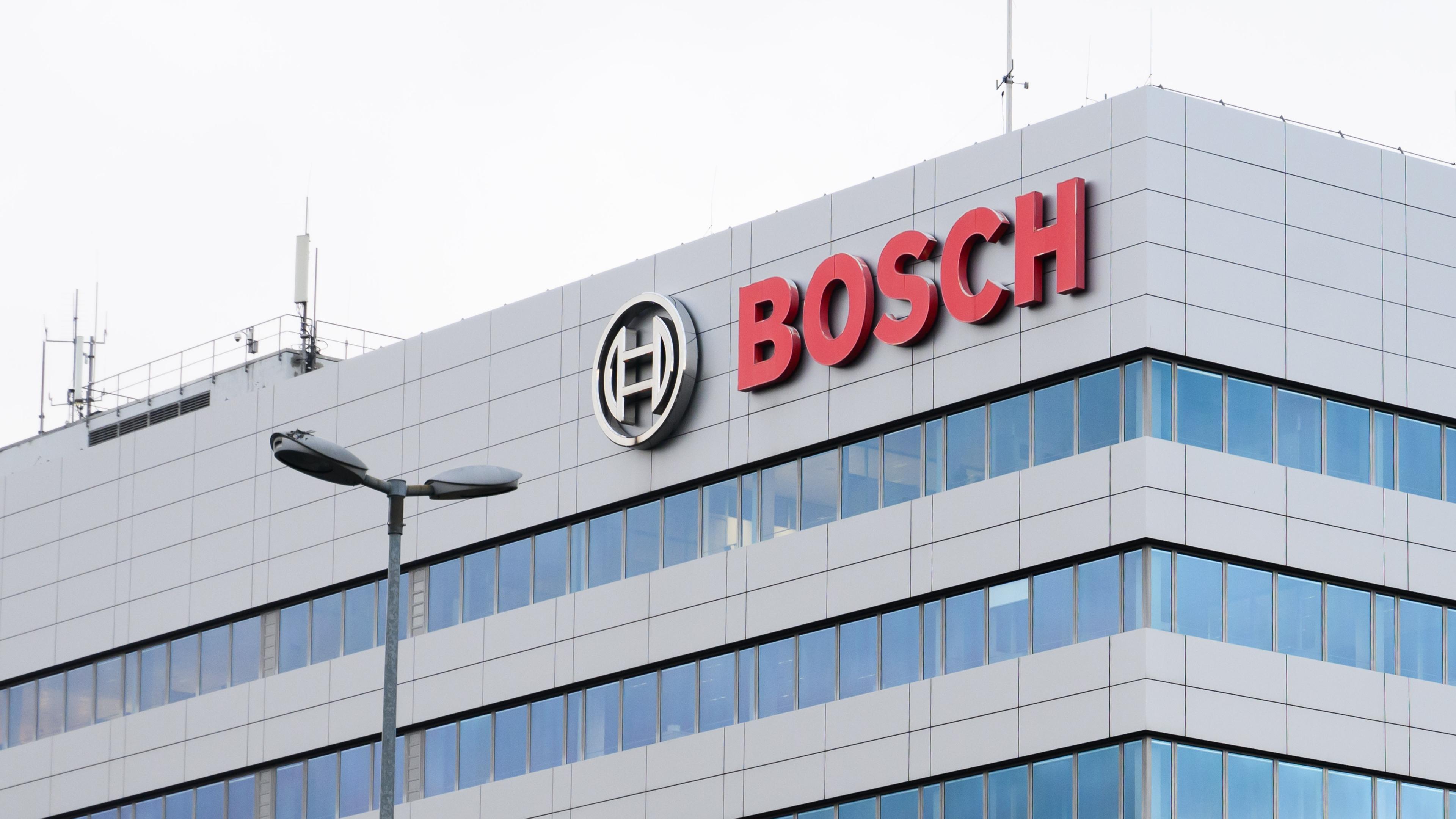 Blick auf das Bosch-Werk Hildesheim am 22.11.2024 
