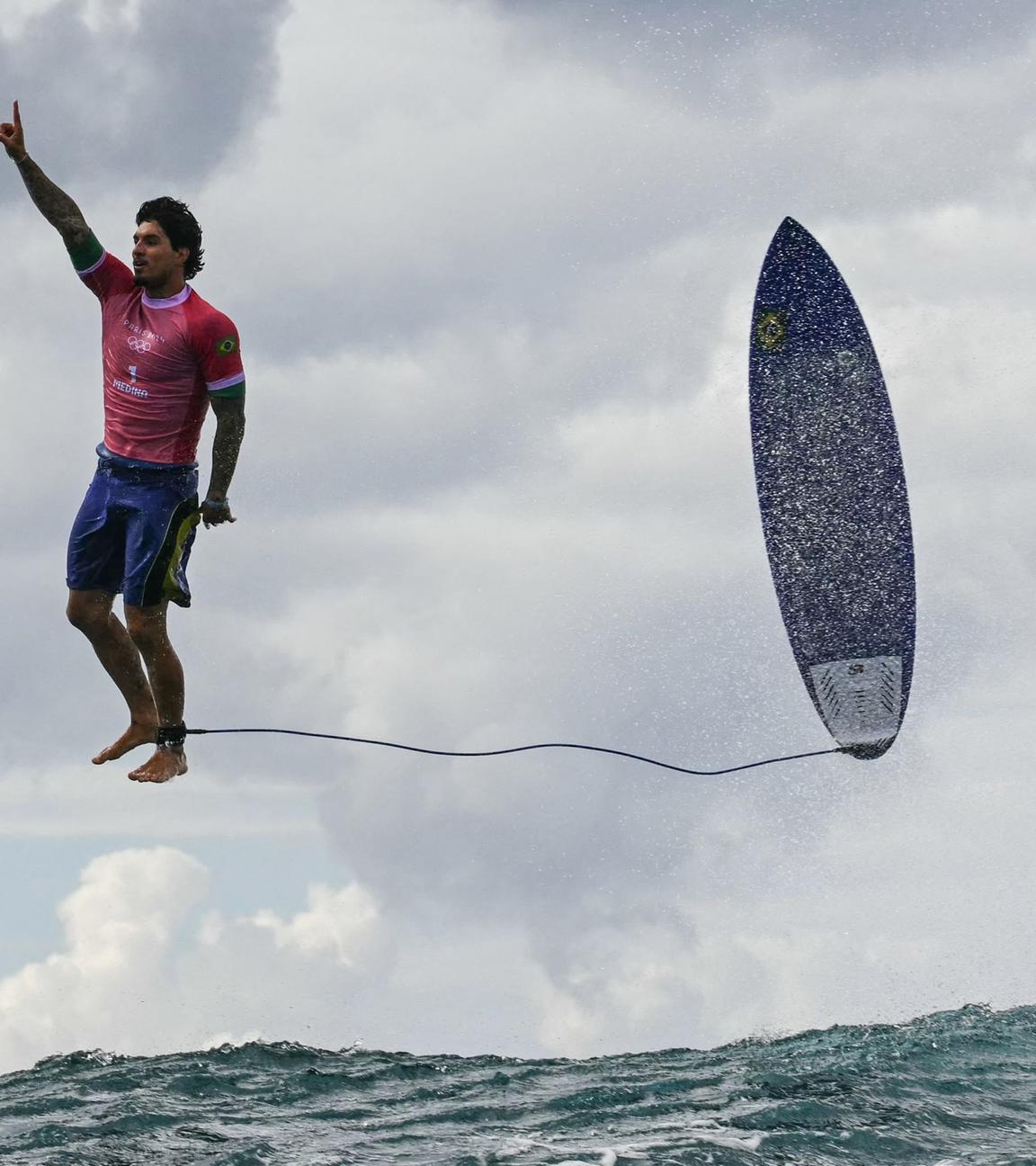 Gabriel Medina - jubelnd bei den Olympischen Spielen 2024