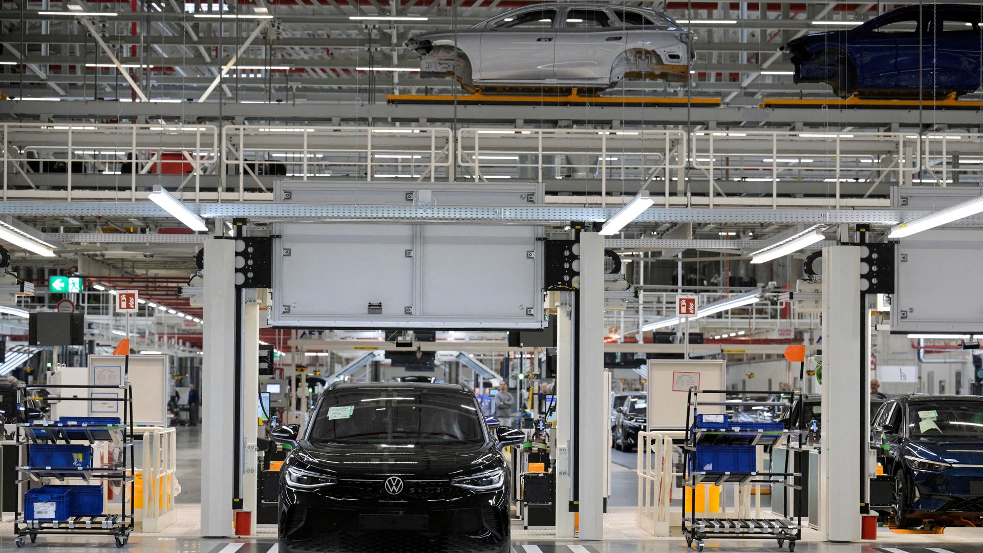 FILE PHOTO: German Economy Minister Robert Habeck visits a Volkswagen plant in Emden