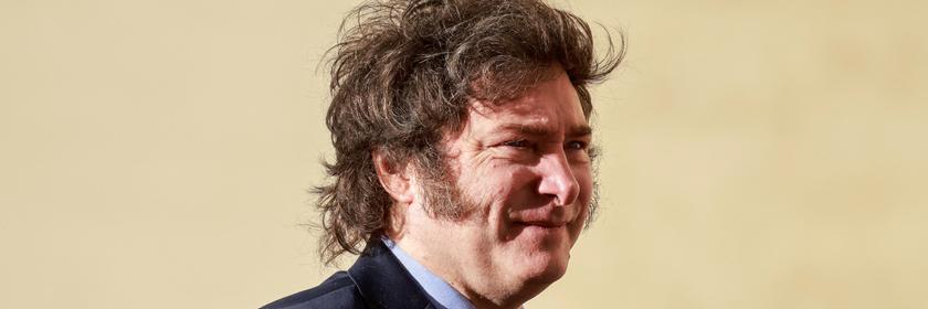 Auf dem Bild ist ein Porträt des Präsidenten Argentiniens Milei zu sehen.