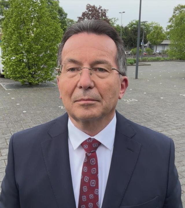 Ralph Thiele, Militärexperte im Gespräch mit Antje Pieper