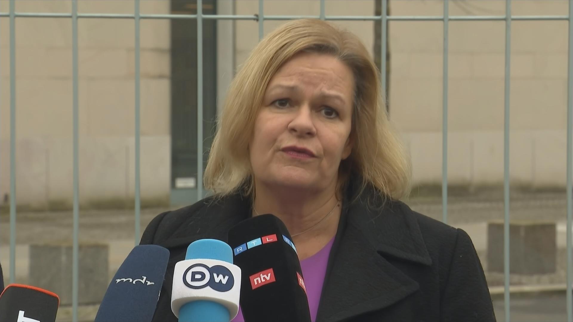 Nancy Faeser wird interviewed