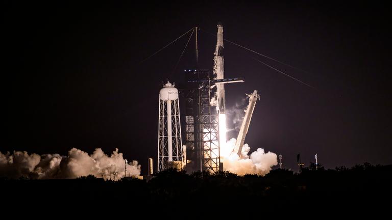 Die erste Deutsche auf dem Weg ins All: Start der Fram2 Mission von SpaceX in Cape Caneveral