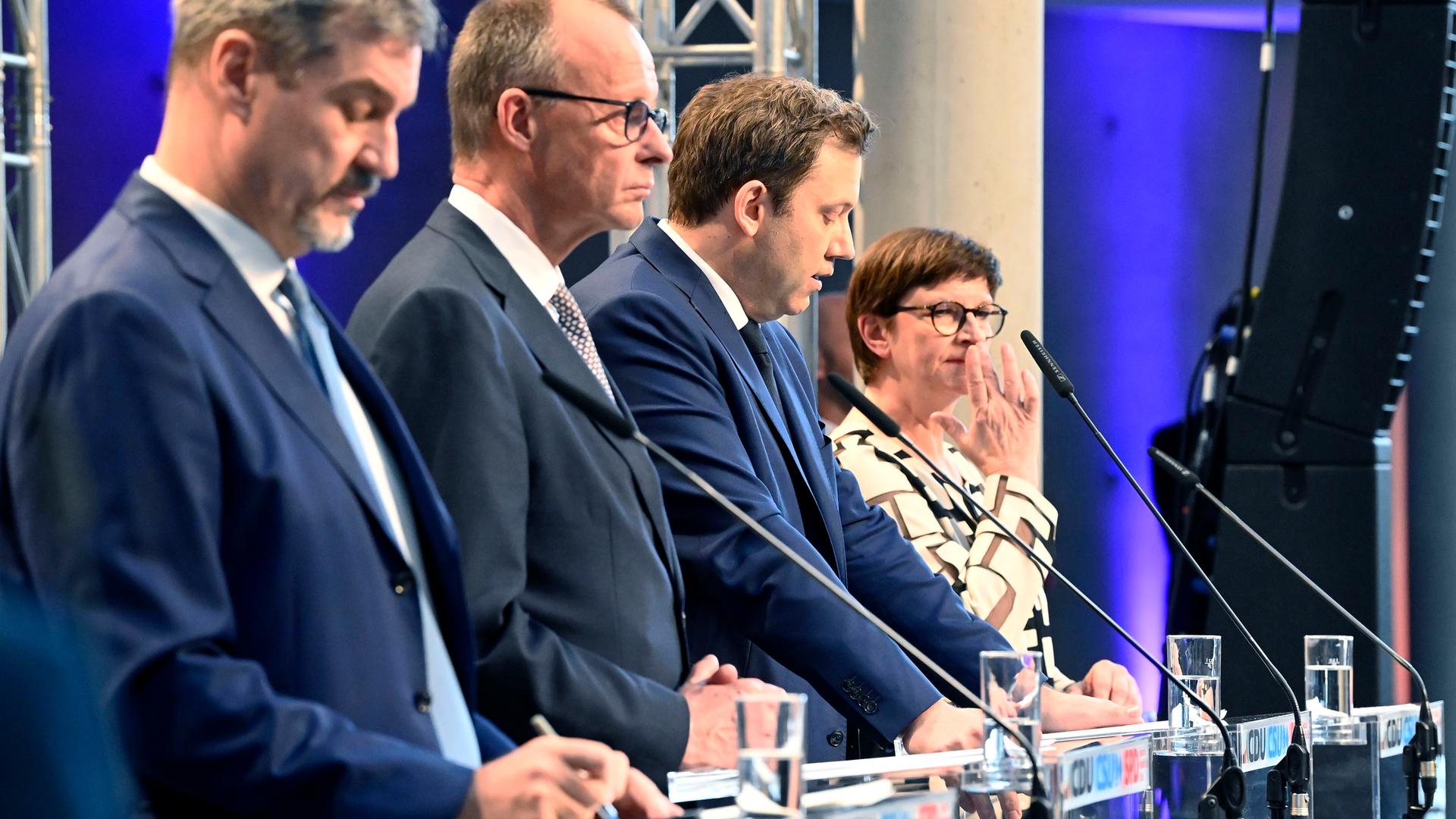 Markus Söder, Friedrich Merz, Lars Klingbeil und Saskia Esken bei der Pressekonferenz von CDU, CSU und SPD zur Vorstellung des gemeinsamen Koalitionsvertrages im Paul-Löbe-Haus. Berlin, 09.04.2025