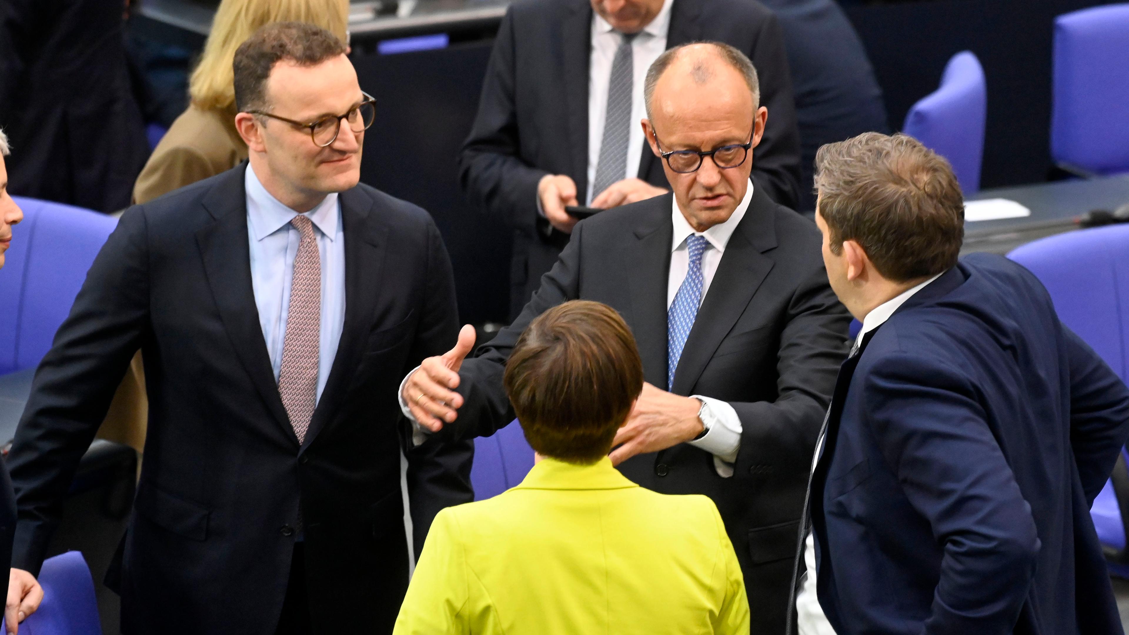 Friedrich Merz wird im zweiten Wahlgang zum Bundeskanzler gewählt