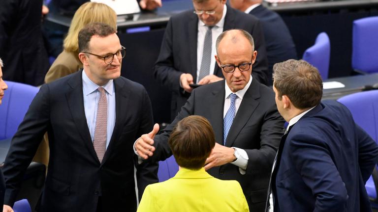 Friedrich Merz wird im zweiten Wahlgang zum Bundeskanzler gewählt