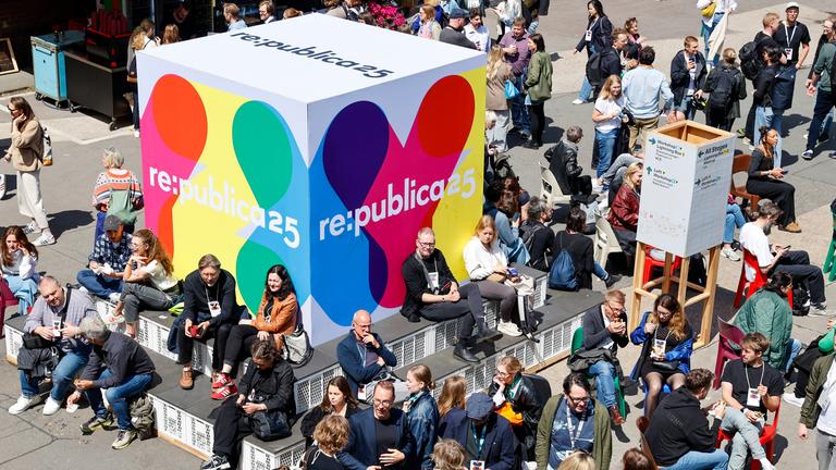Bärbel Bas, Bundesministerium für Arbeit und Soziales, bei der Medienkonferenz Re:publica 25 in The Station am 26.05.25 in Berlin.