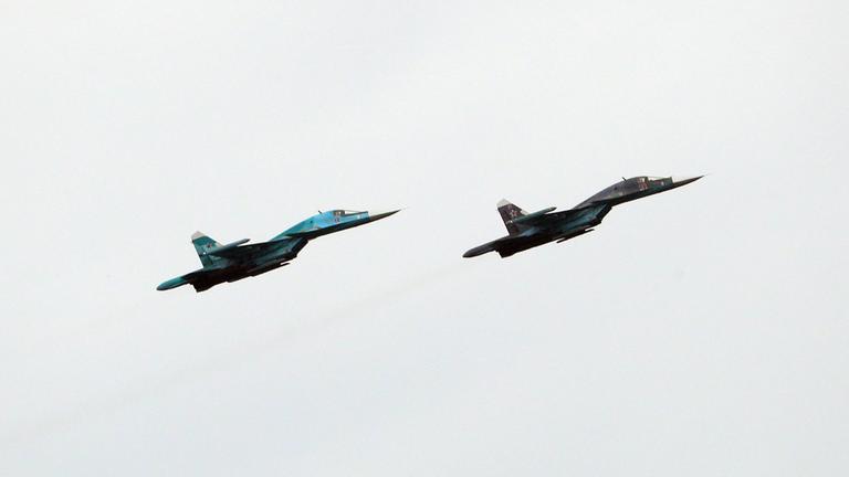 Auf dem Truppenübungsplatz Borissow in Belarus: Westliche Militärbeobachter beim Grossmanöver SAPAD 2025