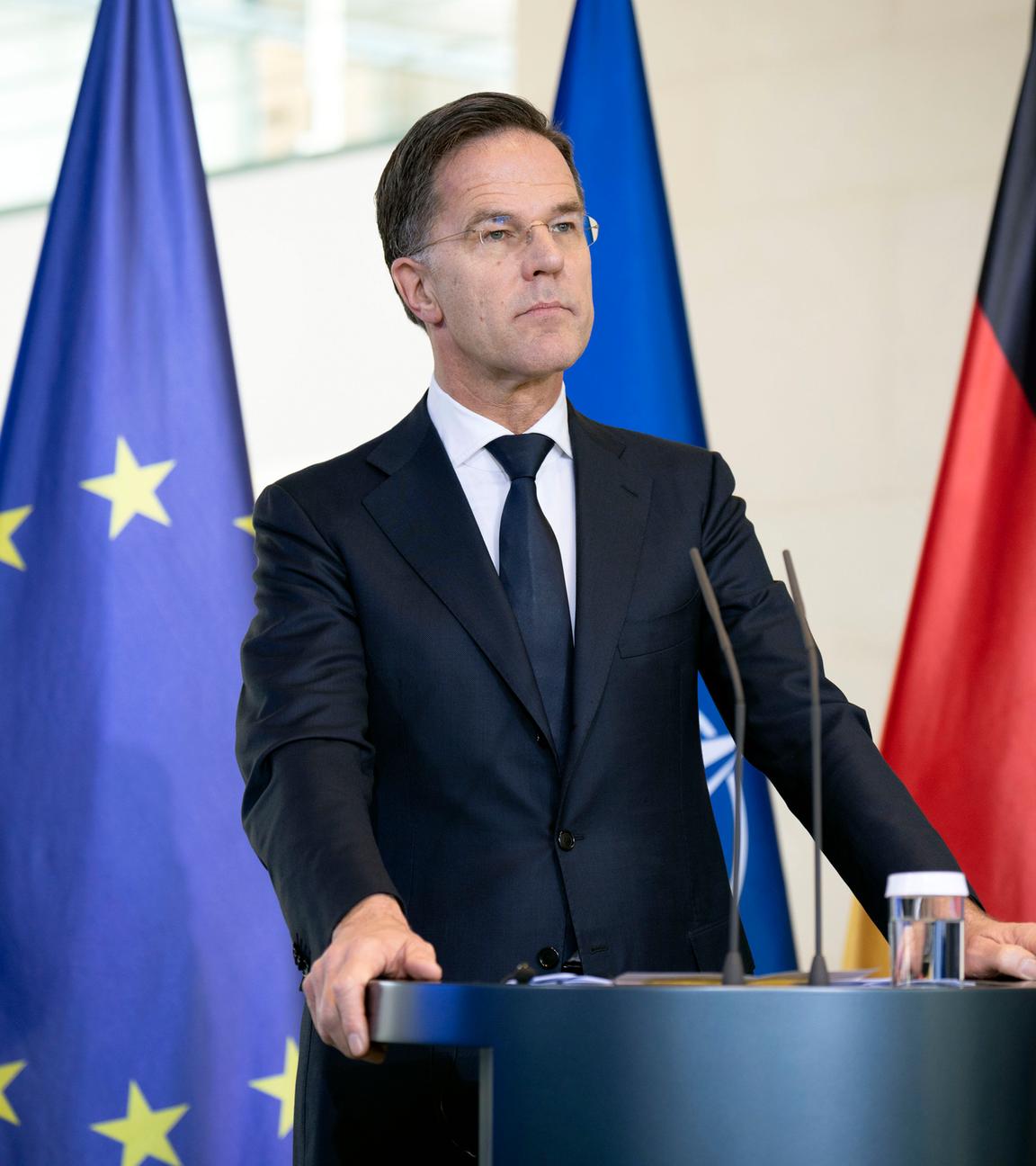 Mark Rutte beim Empfang des NATO-Generalsekretärs zu einem gemeinsamen Gespräch mit dem Bundeskanzler mit anschließendem Pressestatement im Bundeskanzleramt.
