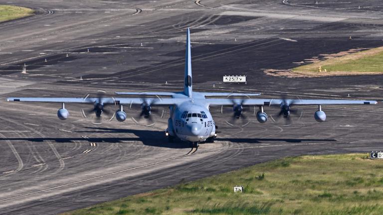 Flugzeug des US-Militärs auf dem Flughafen von Puerto Rico.