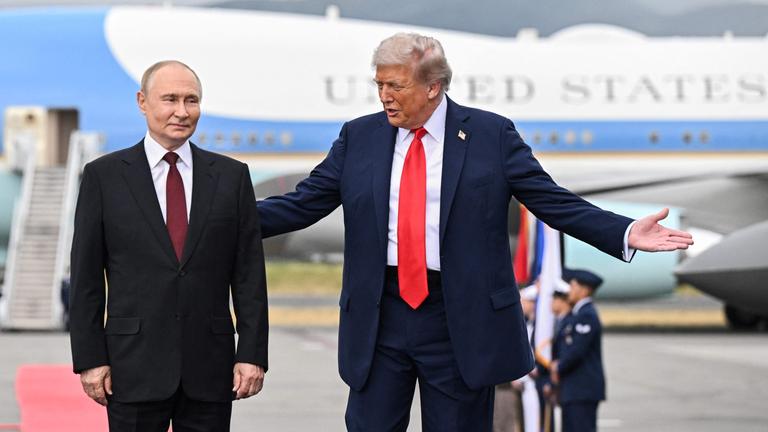 Trump empfängt Putin. Während manche sich Hoffnungen auf einen möglichen Waffenstillstand machen, befürchten andere durch das Treffen eine Stärkung von Putins Verhandlungsposition.