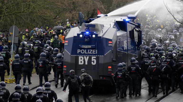 GERMANY-POLITICS-PARTIES-FARRIGHT-YOUTH-AFD-PROTEST