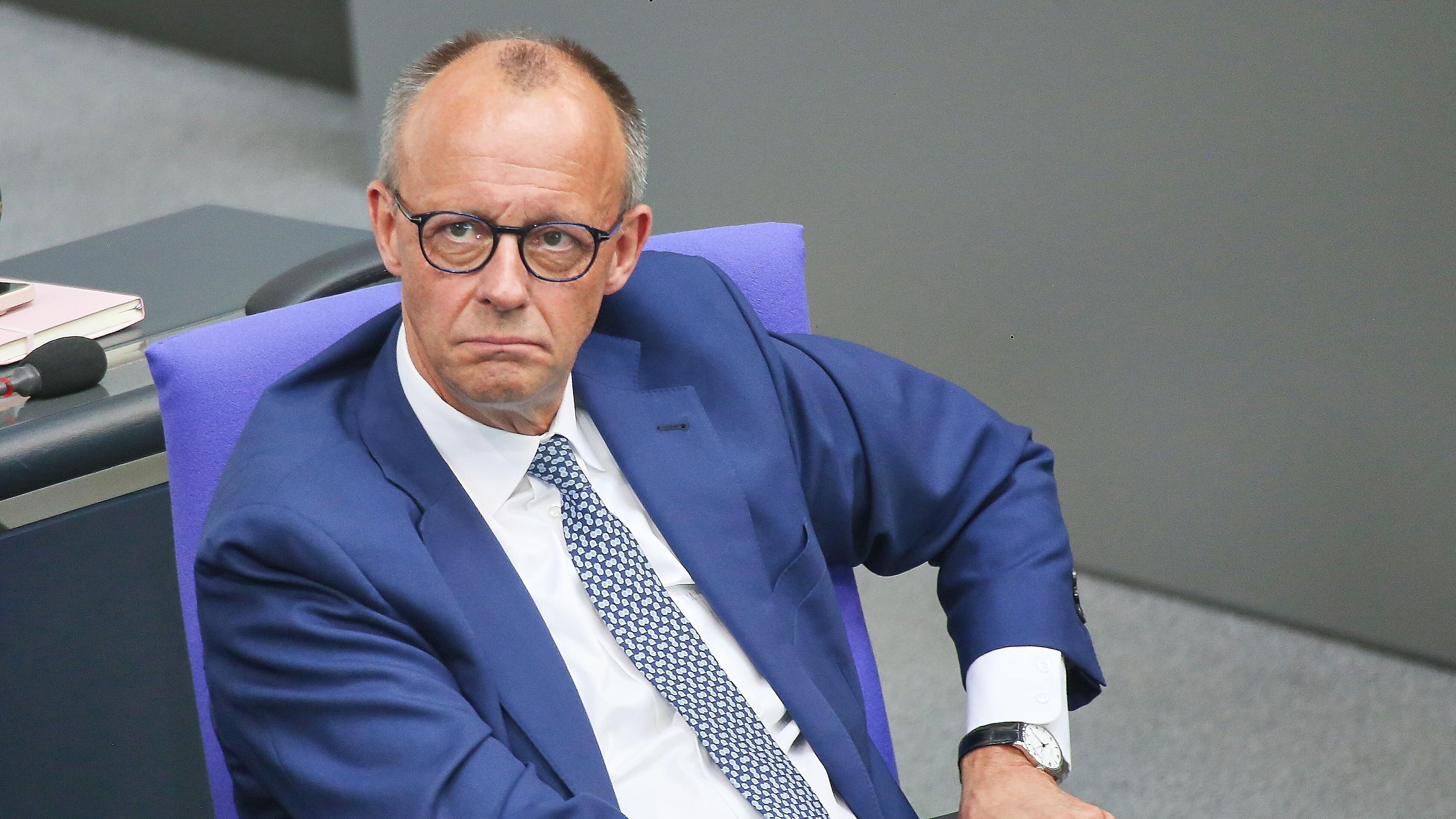 Bundeskanzler Friedrich Merz in der 9. Bundestagssitzung