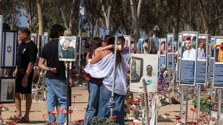 Gedenken an die Opfer und Geiseln der Hamas-Attacke auf Israel am 07.10 2023 in Re