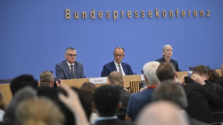 Bundeskanzler Merz zog in seiner Sommer-Pressekonferenz Bilanz