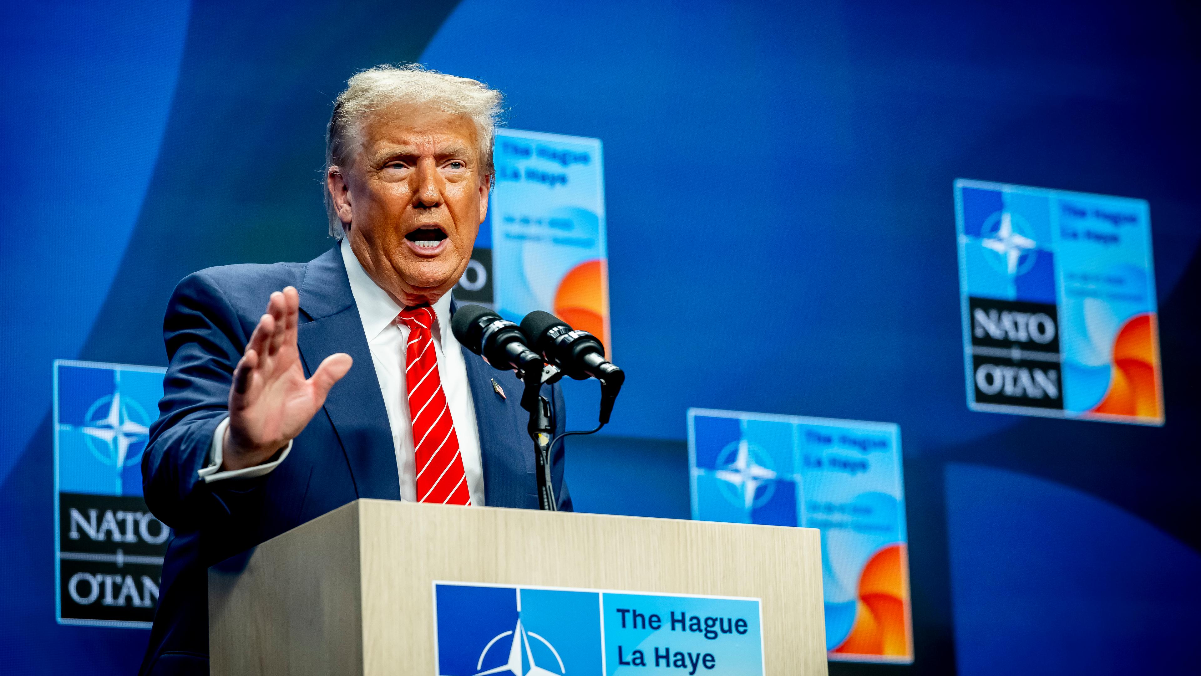 Donald Trump beim Pressestatement zum NATO Gipfel in Den Haag