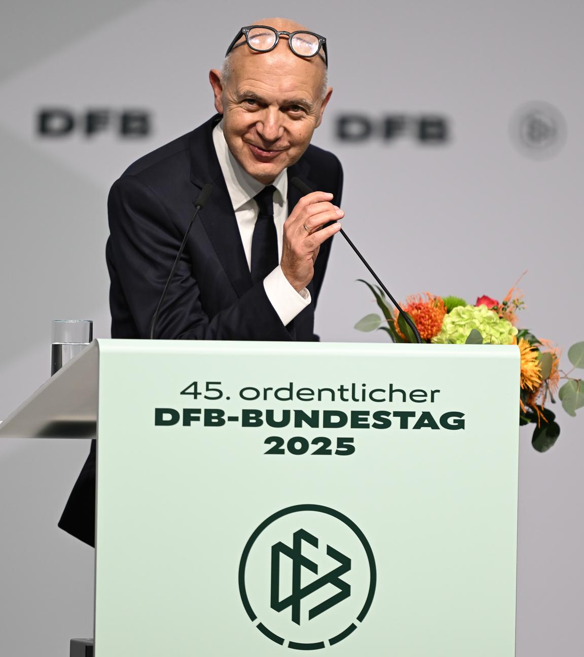 Bernd Neuendorf beim DFB-Bundestag in Frankfurt