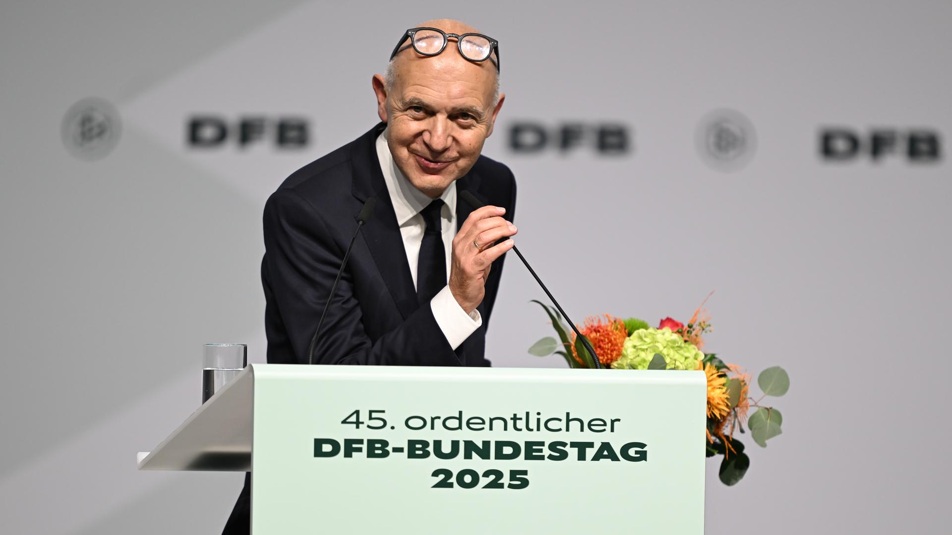 Bernd Neuendorf beim DFB-Bundestag in Frankfurt