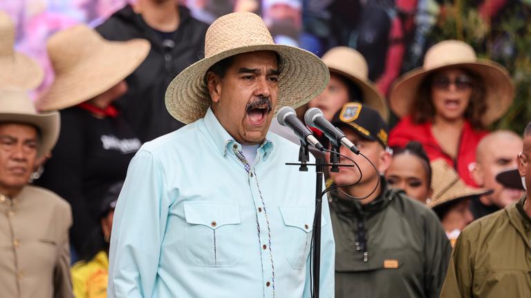 Der venezolanische Präsident Nicolas Maduro spricht während einer Kundgebung zum Jahrestag der Schlacht von Santa Ines, die während des venezolanischen Bundeskriegs im 19. Jahrhundert stattfand.