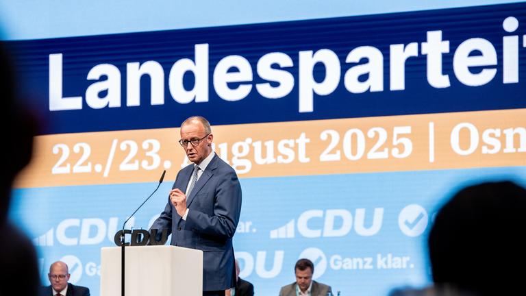 Bundeskanzler Friedrich Merz spricht auf dem Landesparteitag der CDU Niedersachsen