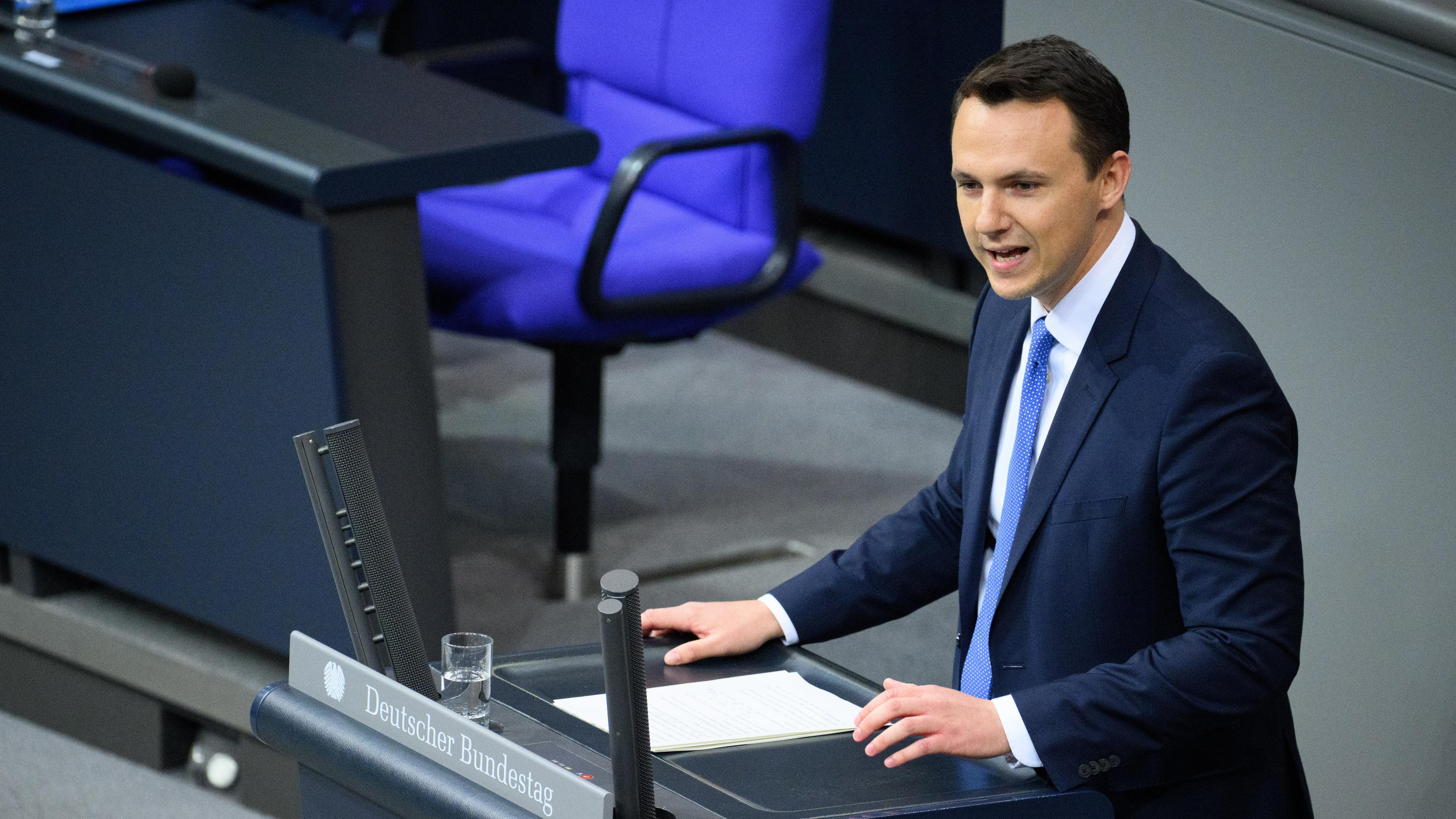 Pascal Reddig (CDU) spricht in der 29. Plenarsitzung der 21. Legislaturperiode im Deutschen Bundestag.